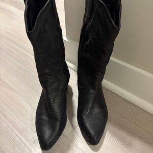 Black cowboy boots size 8